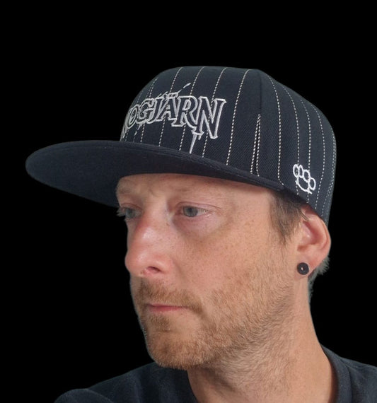 Keps Svart Randig